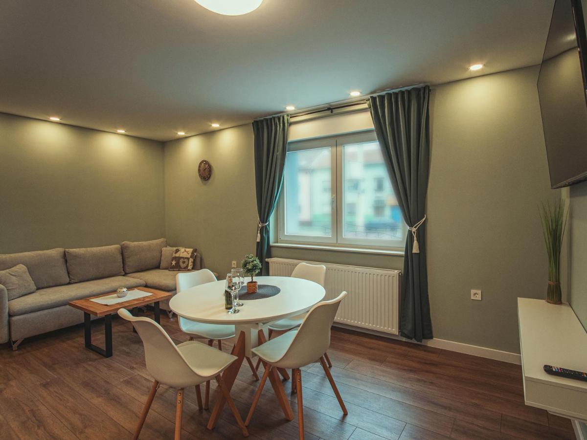 Apartmani Infinity أوسييك المظهر الخارجي الصورة