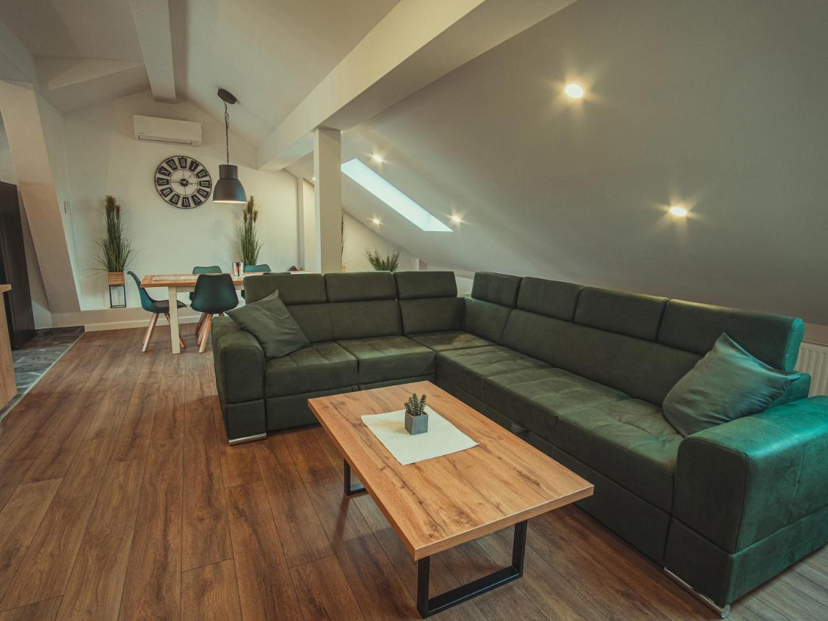 Apartmani Infinity أوسييك المظهر الخارجي الصورة