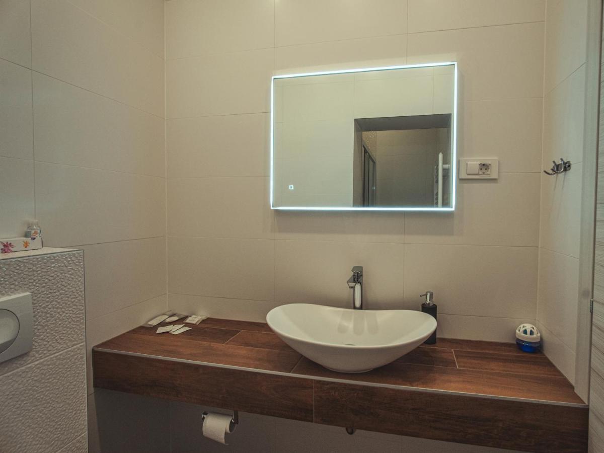 Apartmani Infinity أوسييك المظهر الخارجي الصورة