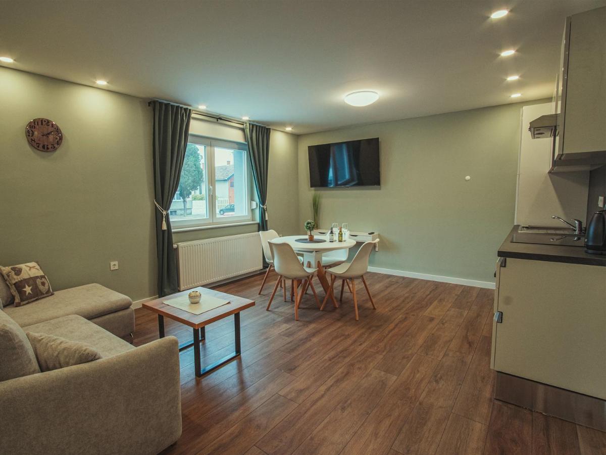 Apartmani Infinity أوسييك المظهر الخارجي الصورة