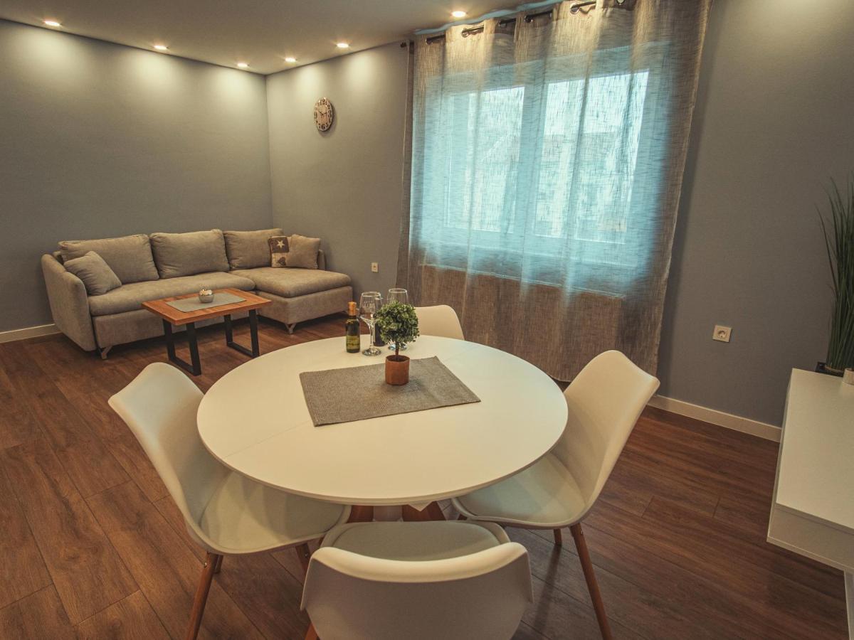 Apartmani Infinity أوسييك المظهر الخارجي الصورة