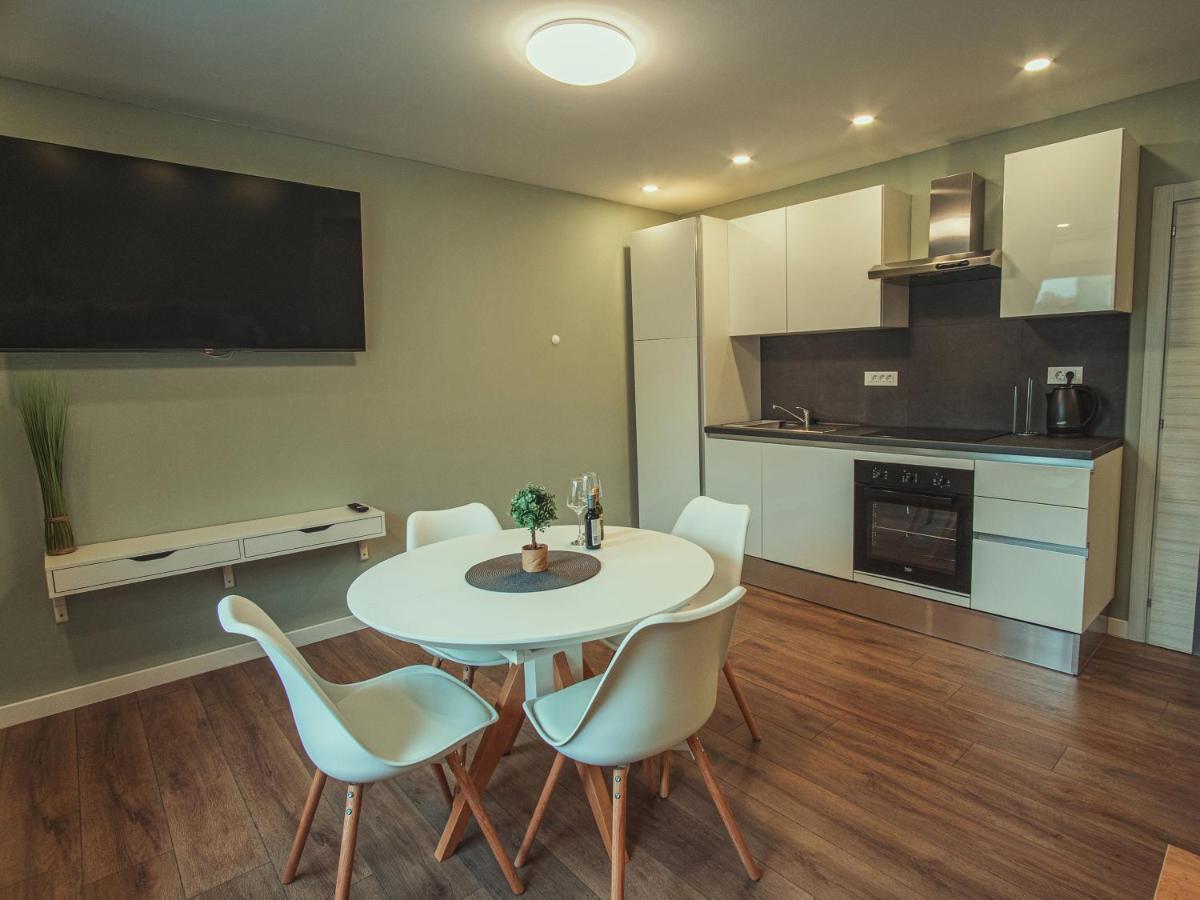 Apartmani Infinity أوسييك المظهر الخارجي الصورة