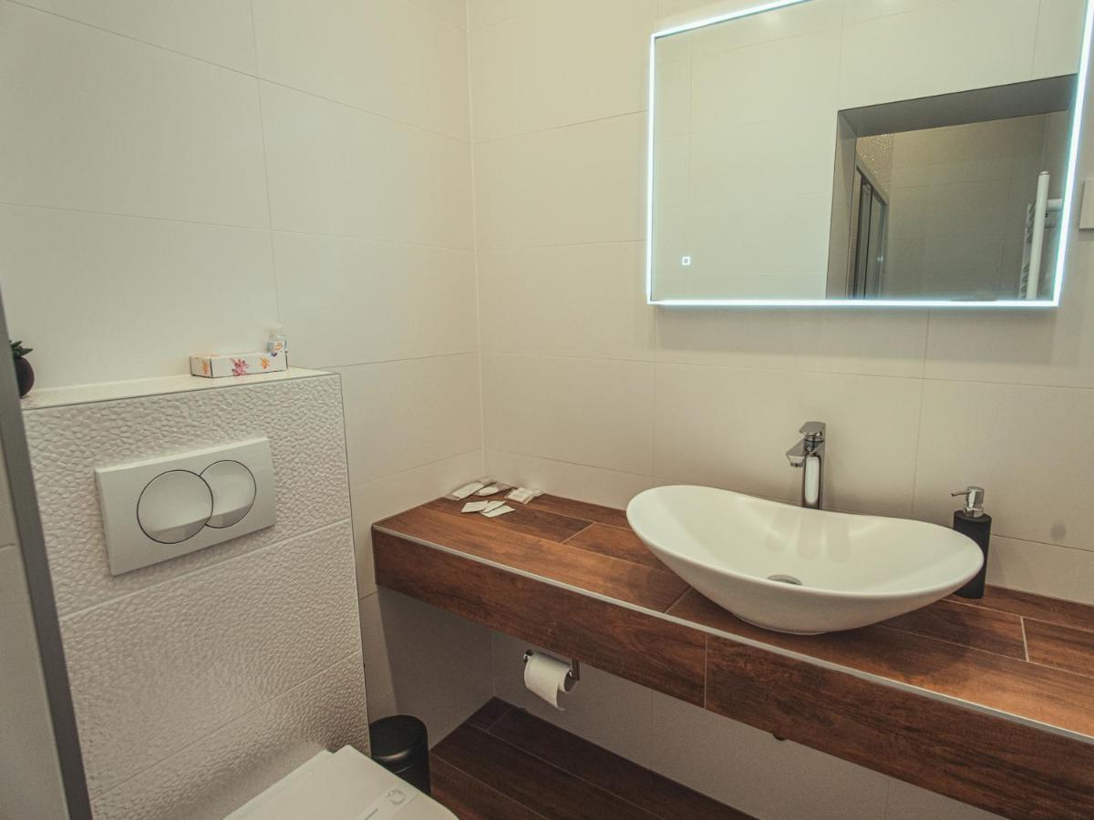 Apartmani Infinity أوسييك المظهر الخارجي الصورة
