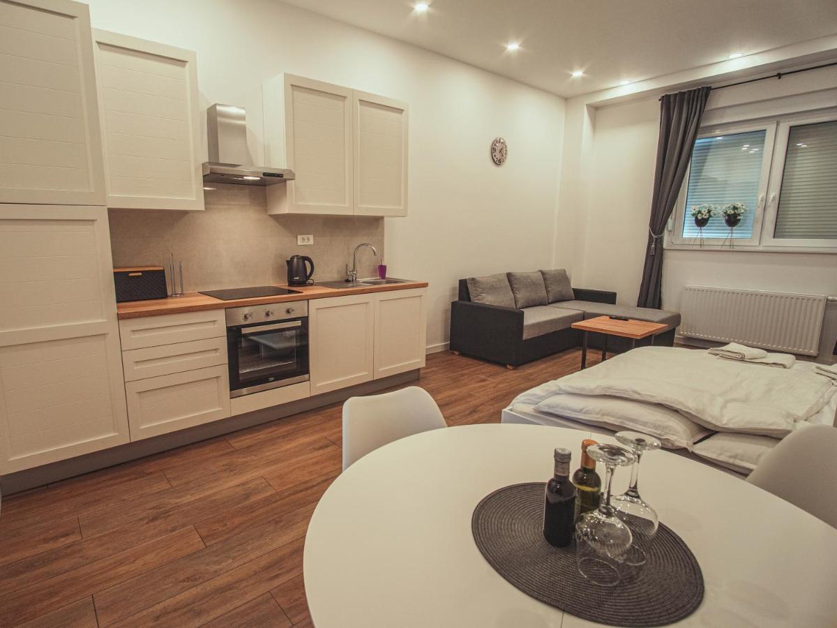 Apartmani Infinity أوسييك المظهر الخارجي الصورة